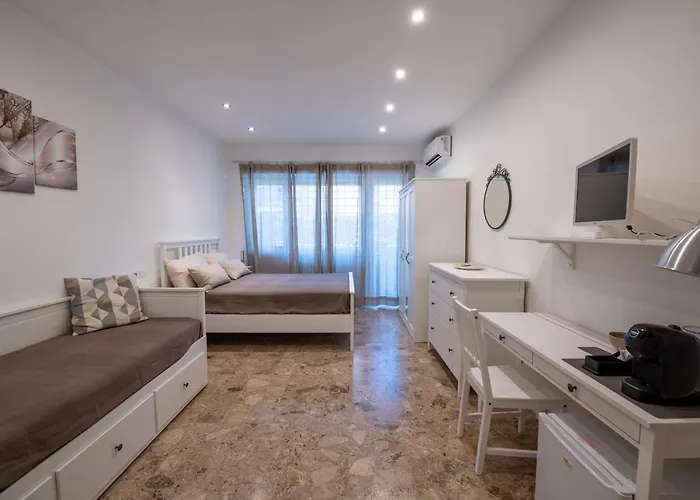 Casa Rosa Beige E Blu Apartment