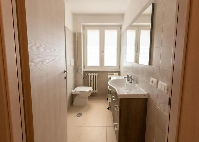 Casa Rosa Beige E Blu Rom