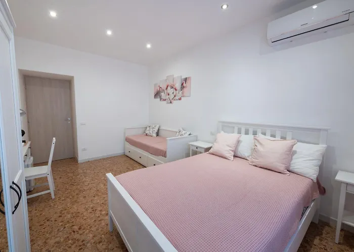 Appartamento Casa Rosa Beige E Blu